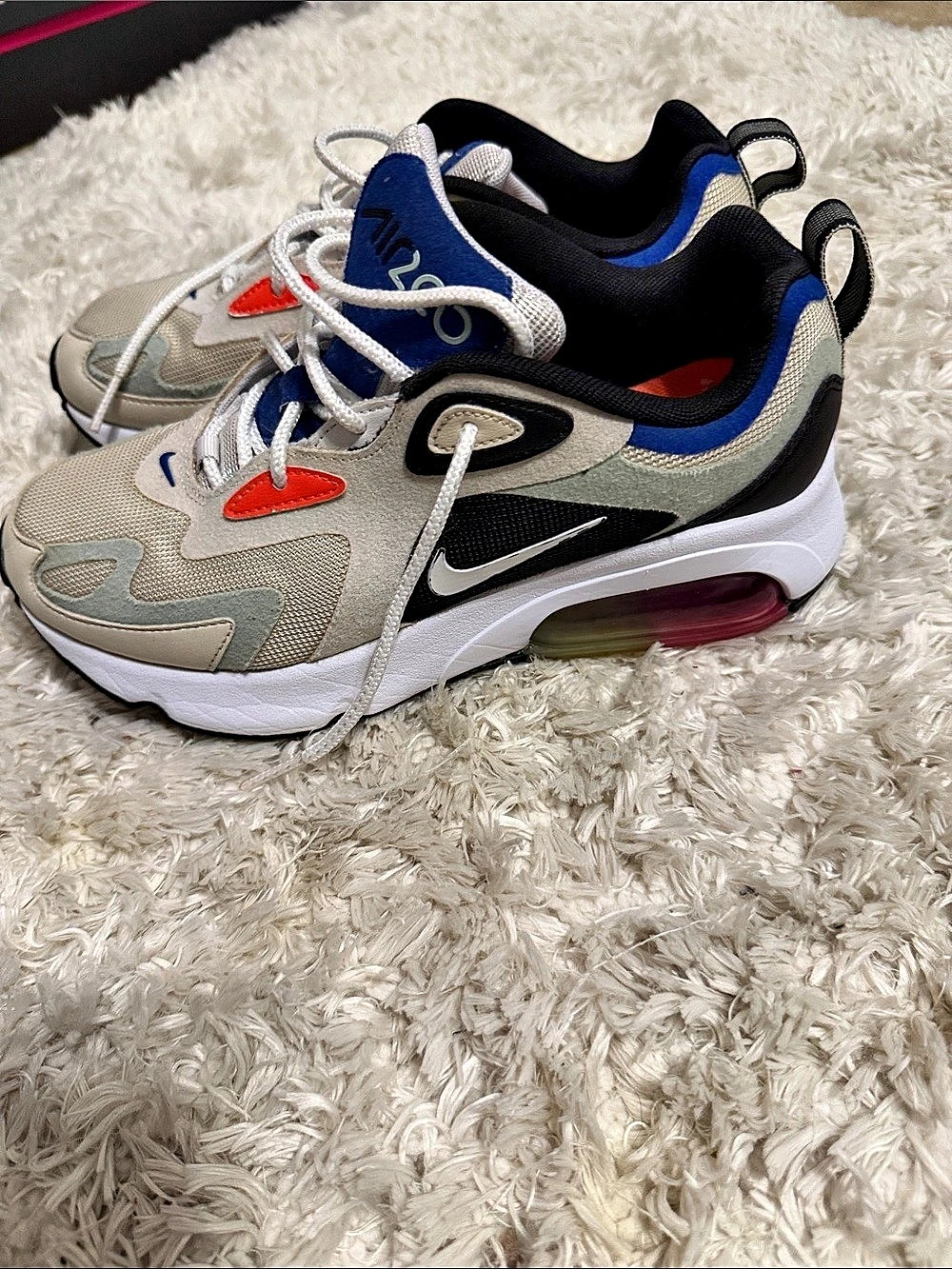 Nike Air Max 270 Women's Sneakers in White & Black Like New